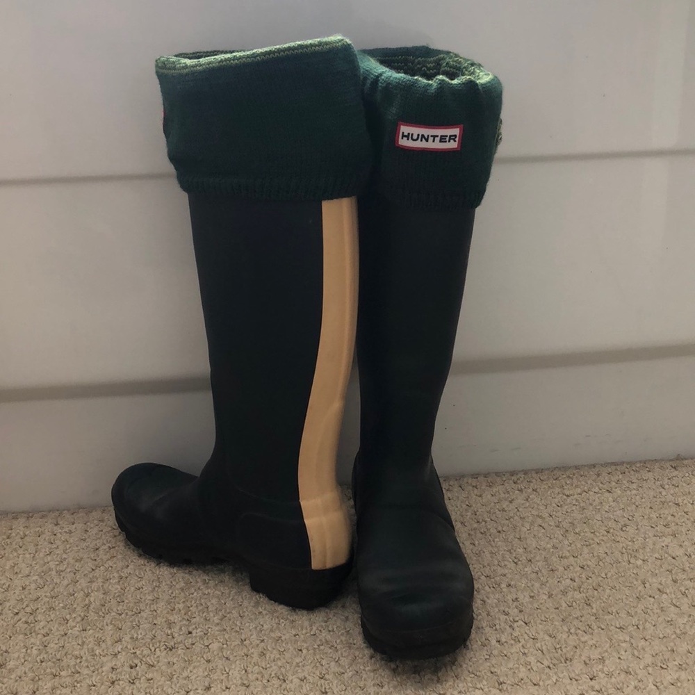 HUNTER tall rain boots + inner socks